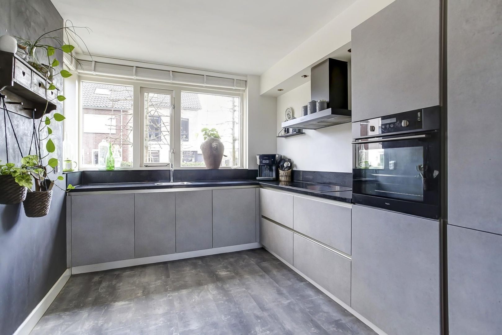 Dokter van de Kolkstraat 24, Nijkerkerveen foto-2