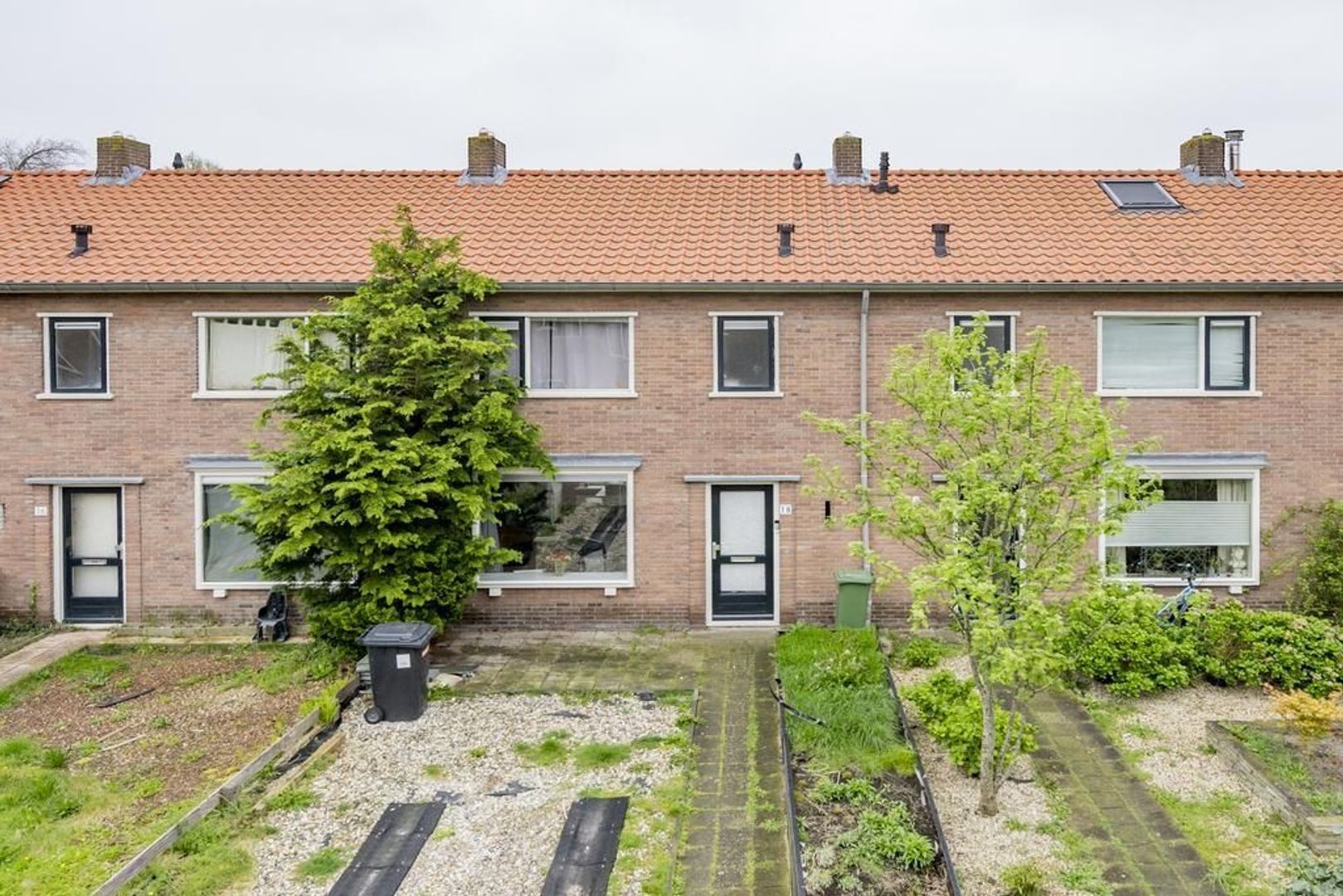 De Ruyterstraat 18, Nijkerk foto-0