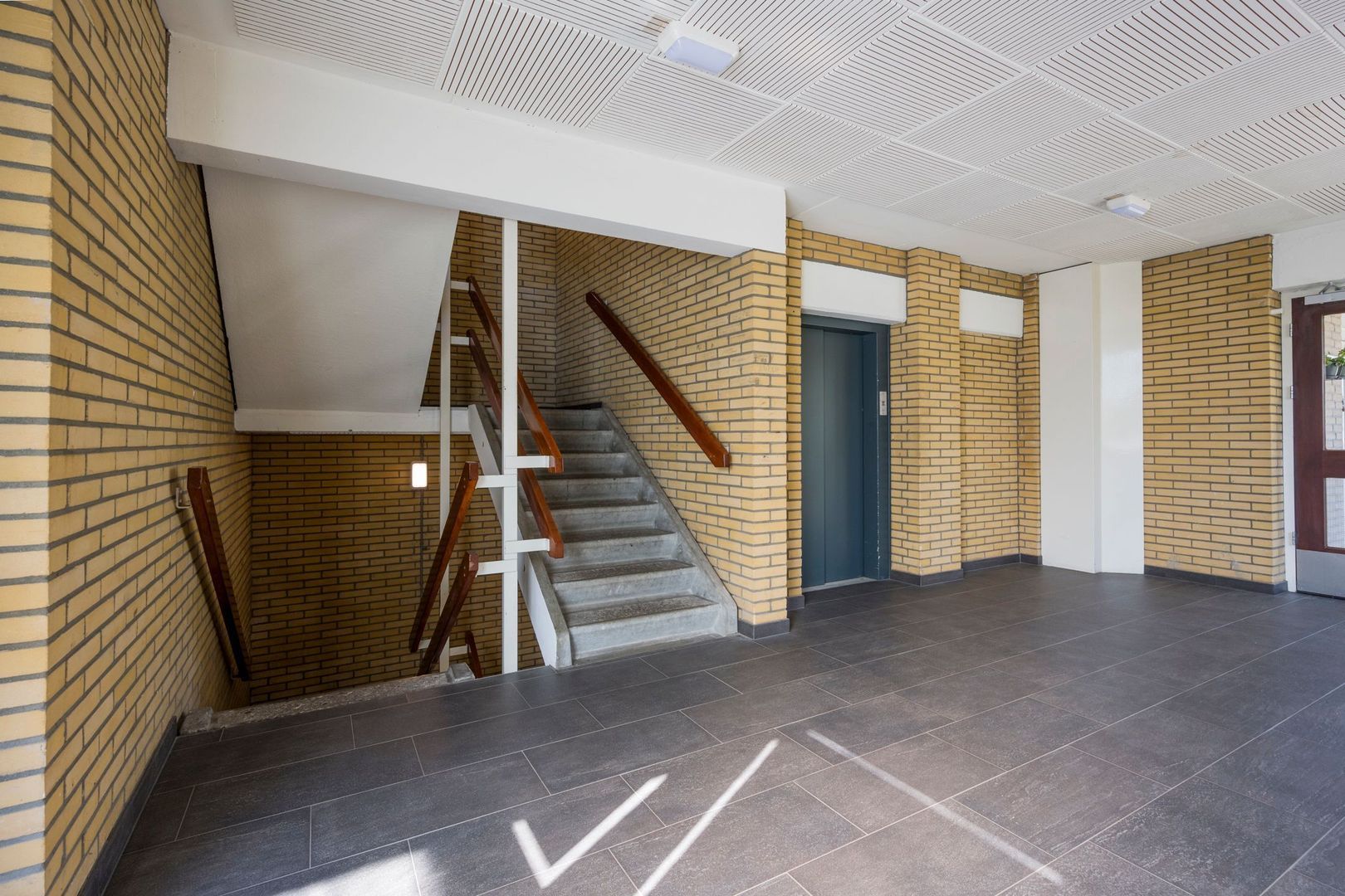 Van Oldenbarneveltstraat 511, Nijkerk foto-30