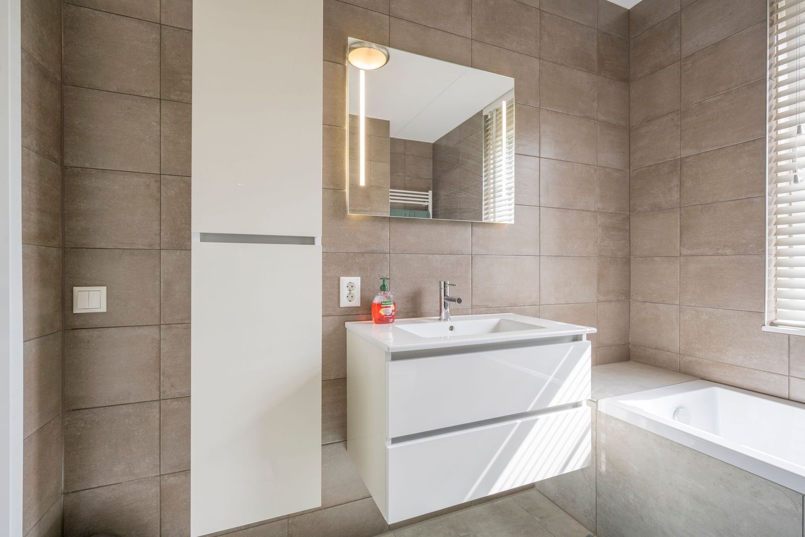 Dokter van de Kolkstraat 64, Nijkerkerveen foto-19