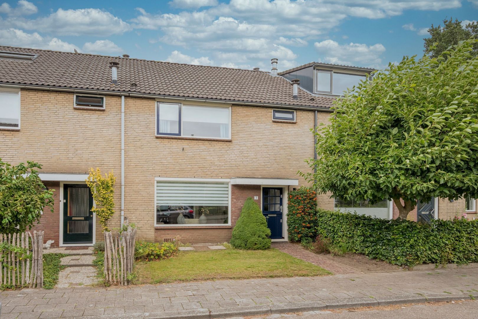 Essenlaan 3, Nijkerk foto-0