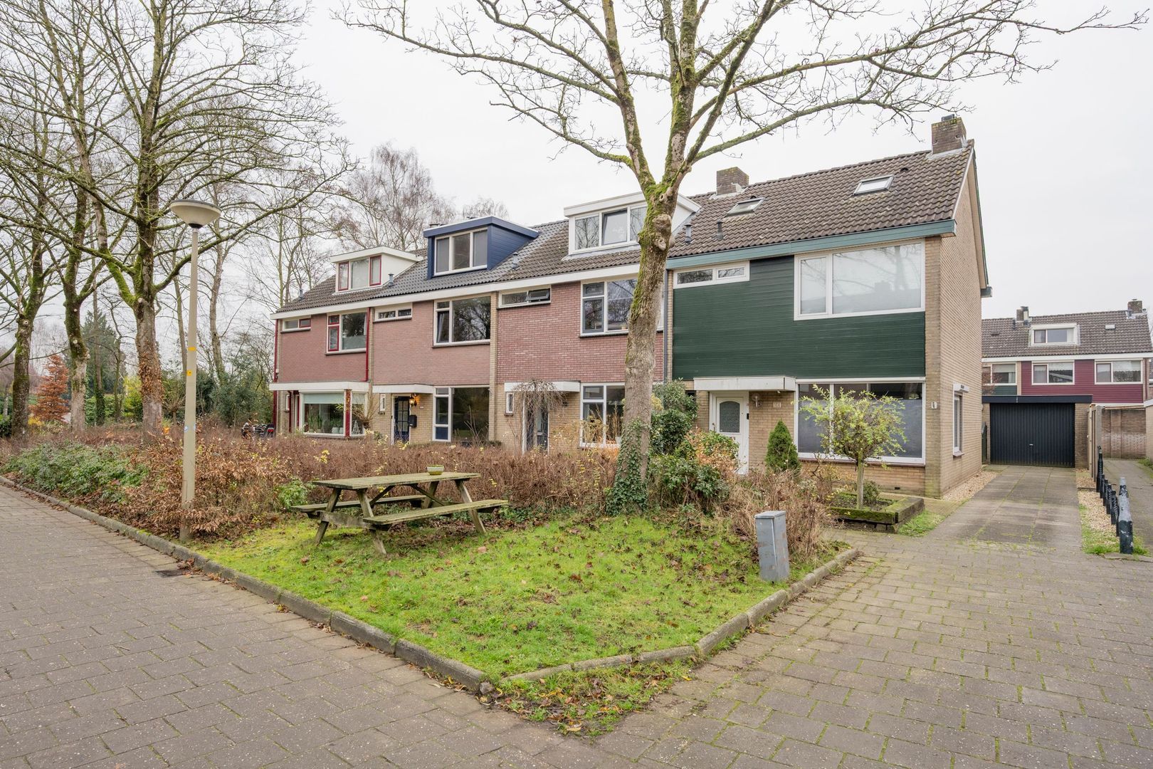 Van Oldenbarneveltstraat 52, Nijkerk foto-1