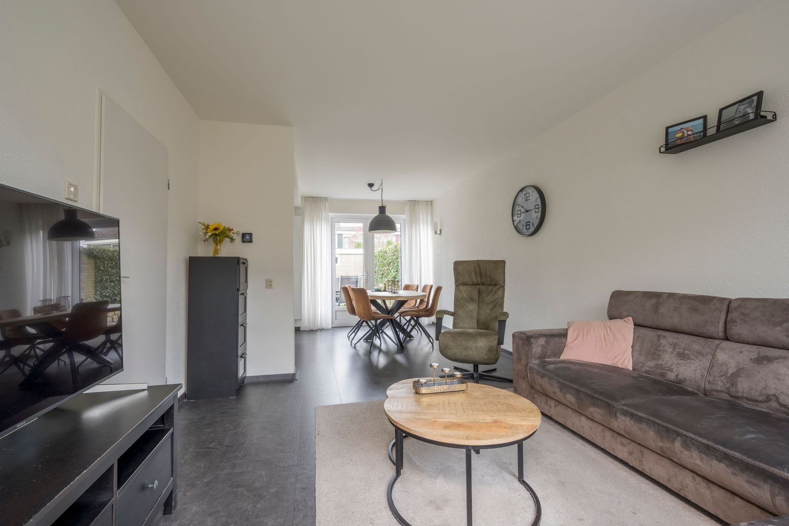 Van Oldenbarneveltstraat 52, Nijkerk foto-4