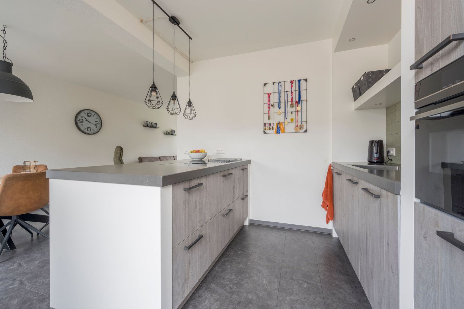 Van Oldenbarneveltstraat 52, Nijkerk foto-8