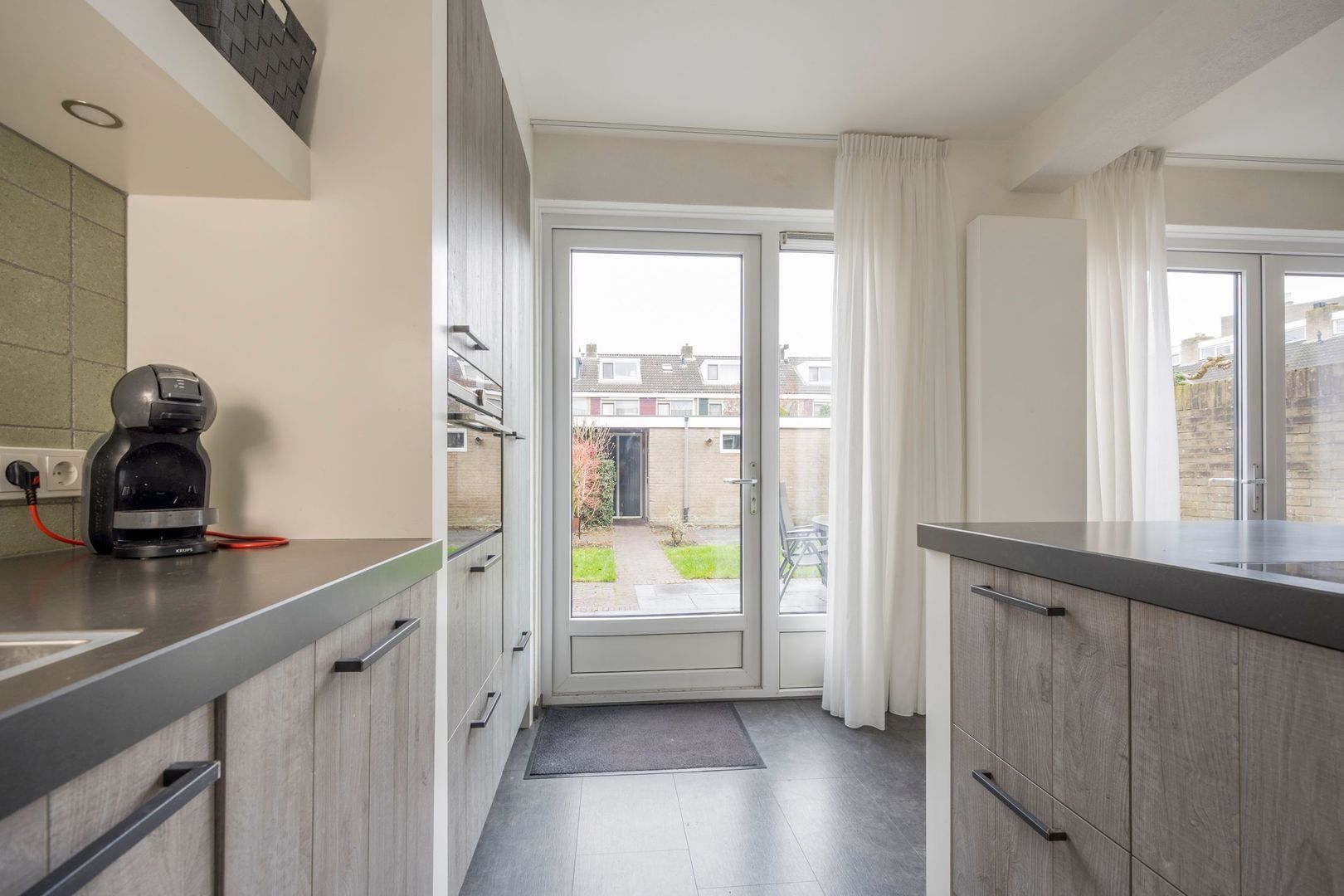 Van Oldenbarneveltstraat 52, Nijkerk foto-10