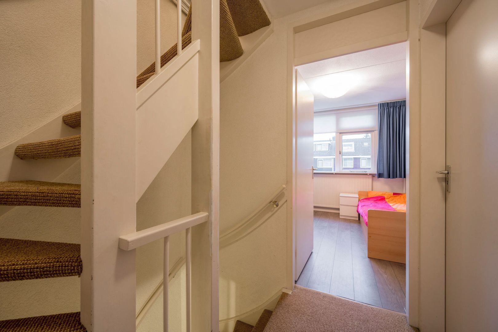 Van Oldenbarneveltstraat 52, Nijkerk foto-14