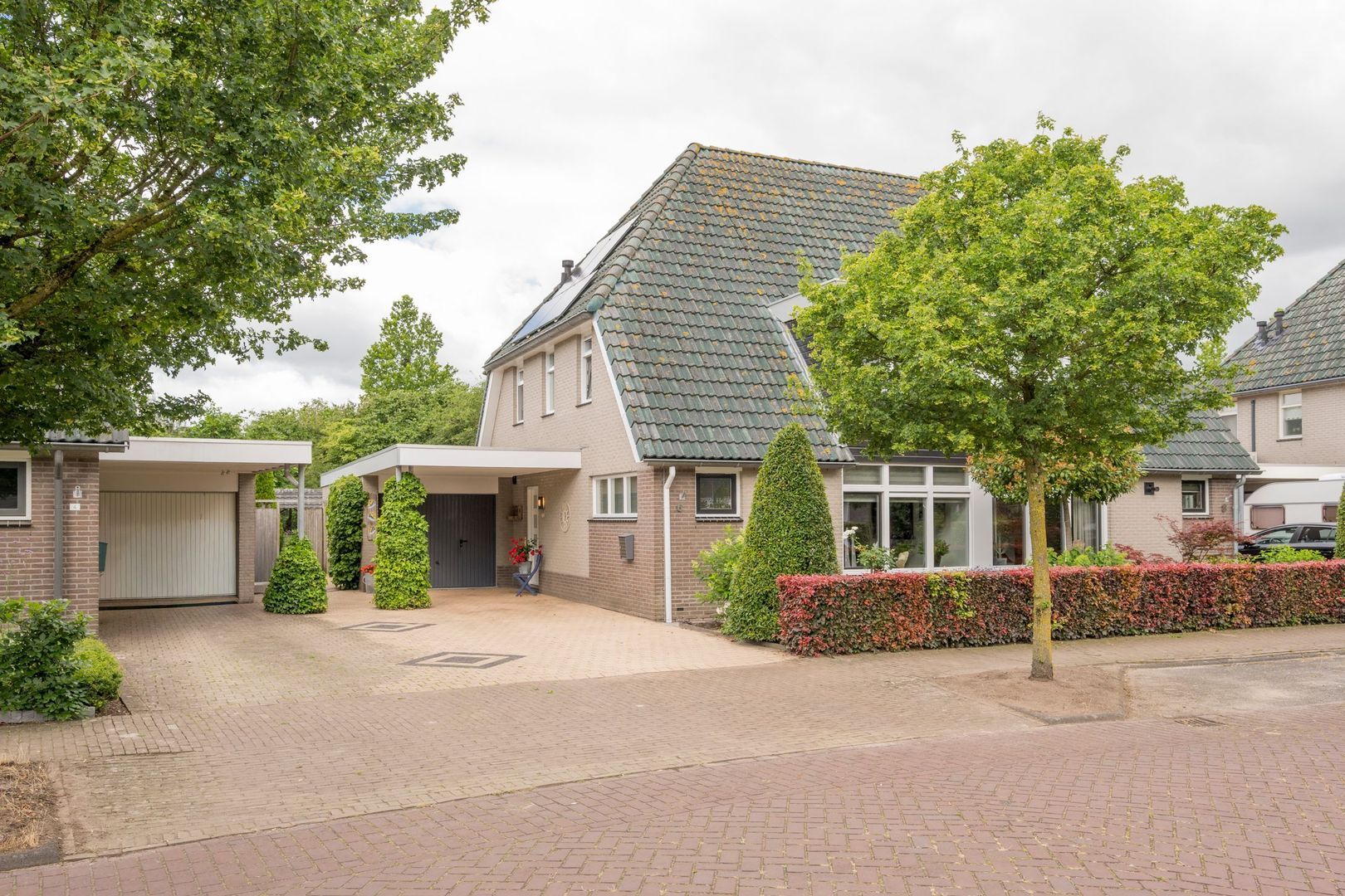 Boterbloem 6, Nijkerk foto-0