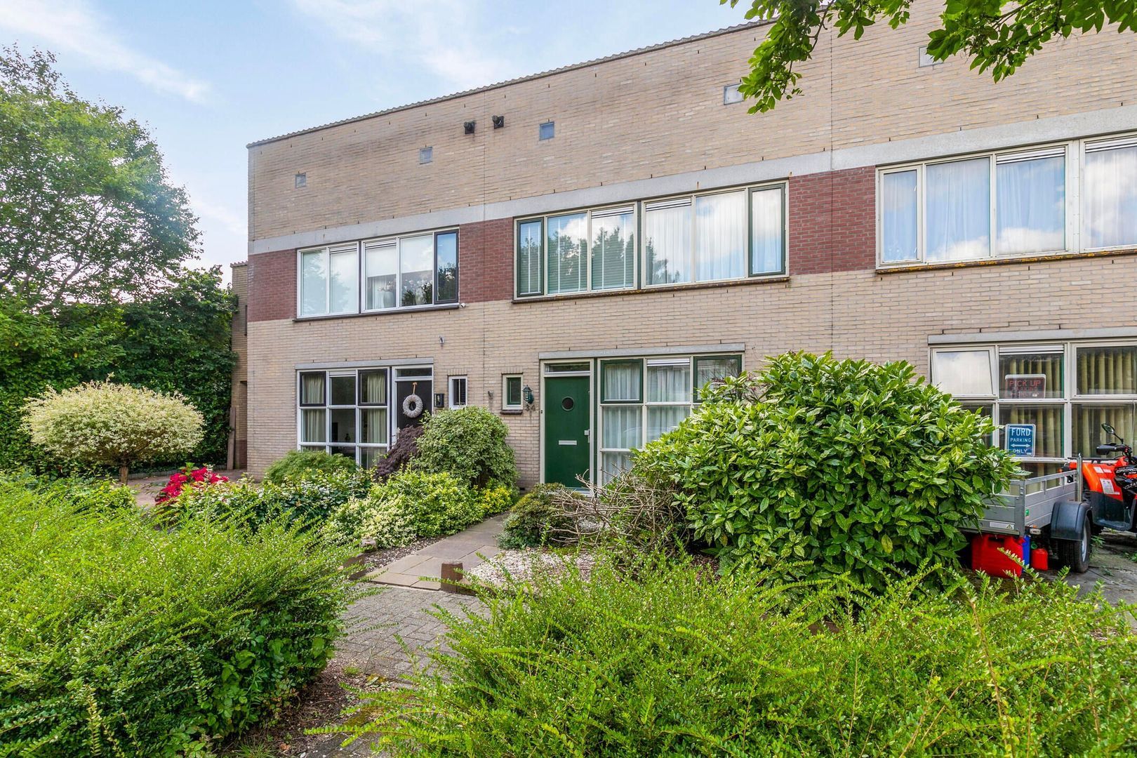 Kostverloren 34, Nijkerk foto-0
