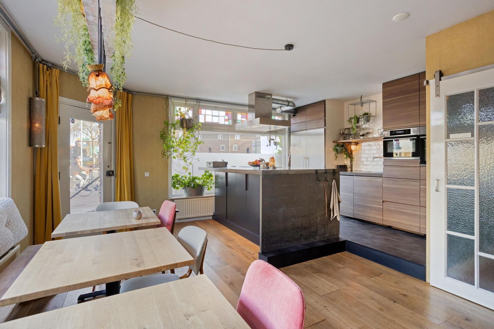 Zeelsterstraat, Eindhoven foto-2 blur