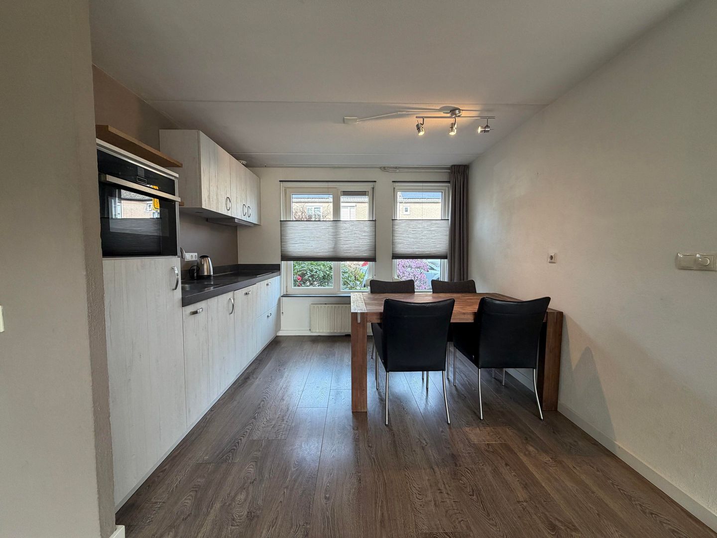 Annie Romein-Verschoorstraat, Eindhoven foto-2 blur