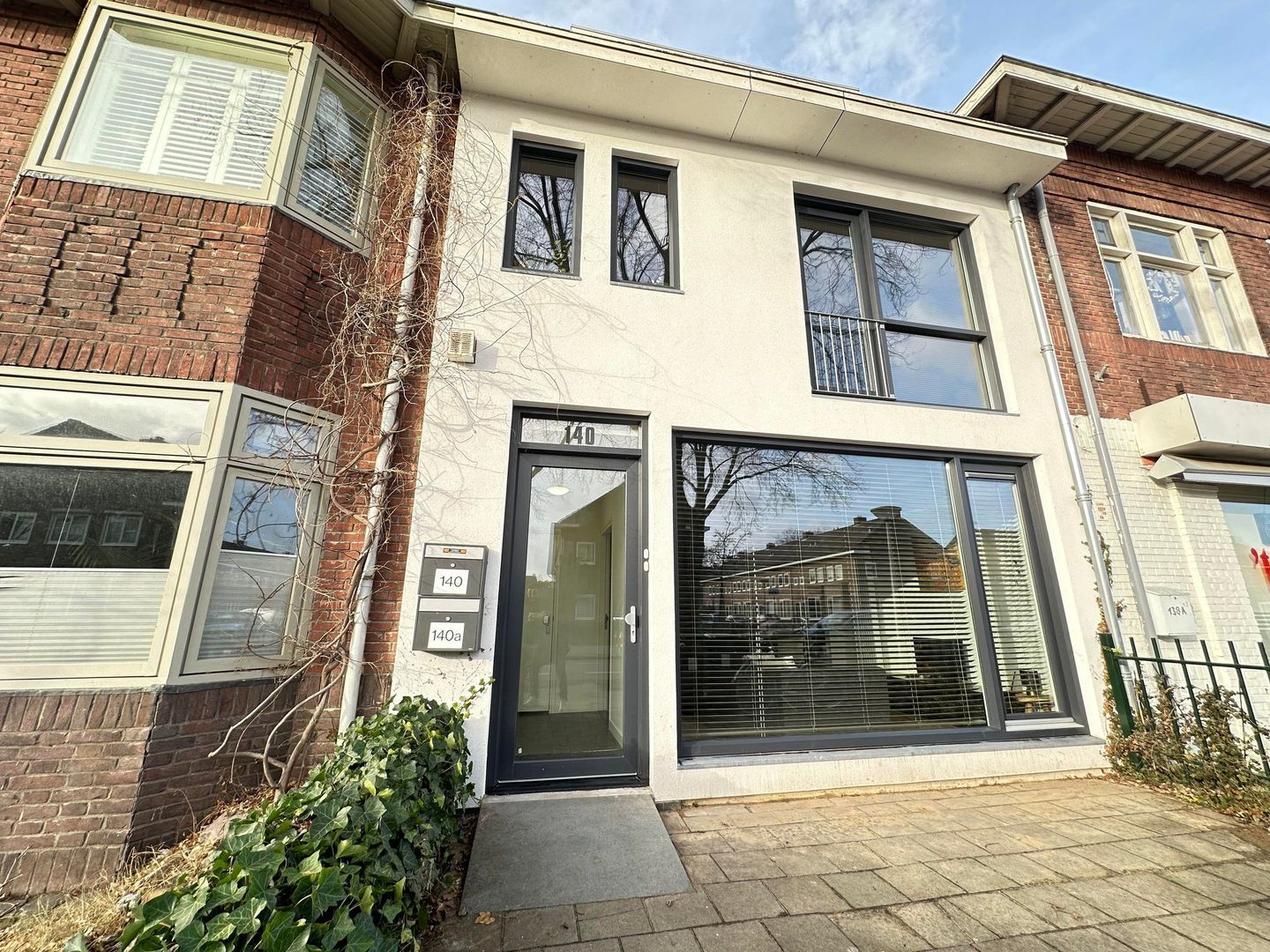 Roostenlaan, Eindhoven foto-0 blur