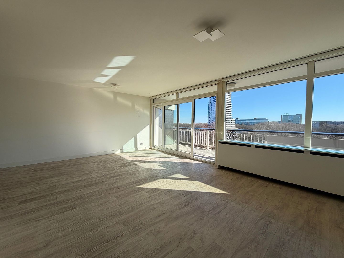 Veldmaarschalk Montgomerylaan, Eindhoven foto-6 blur