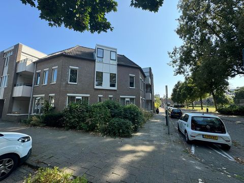 huurwoningen te huur op Dr Willem Dreesstraat