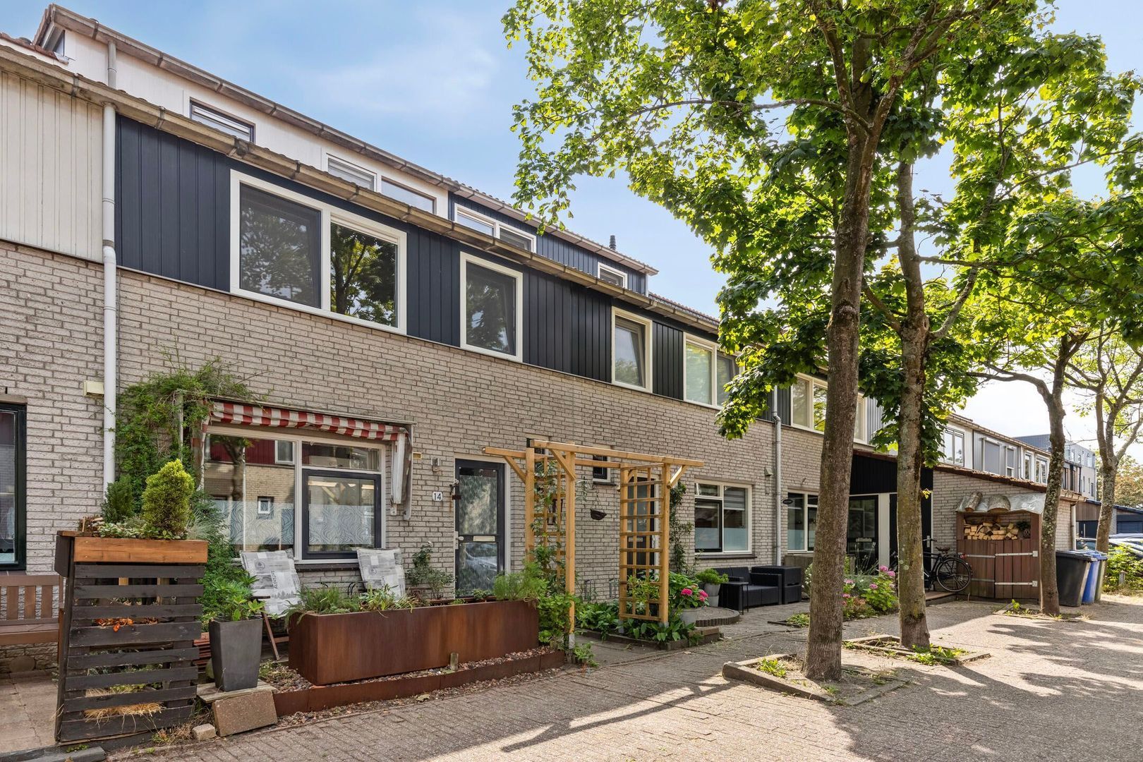 Kiekendiefhof 14, Delft foto-0 blur