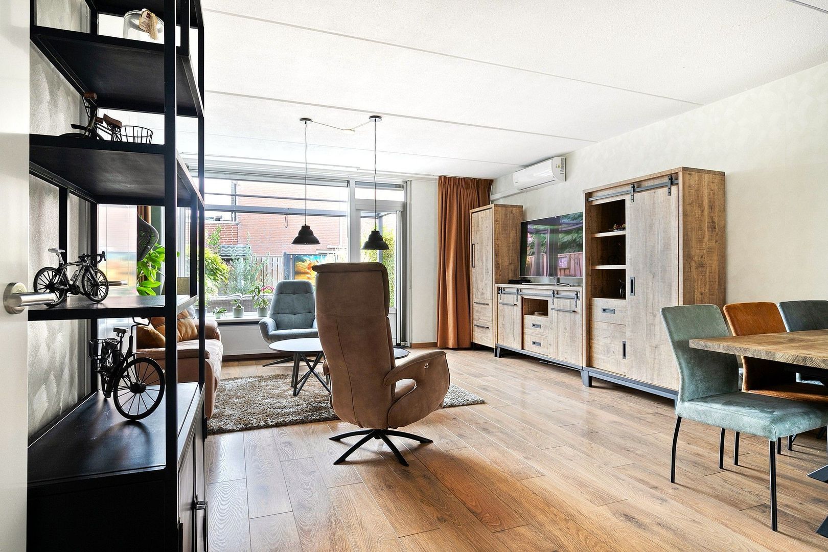 Zaan 4, Pijnacker foto-1 blur