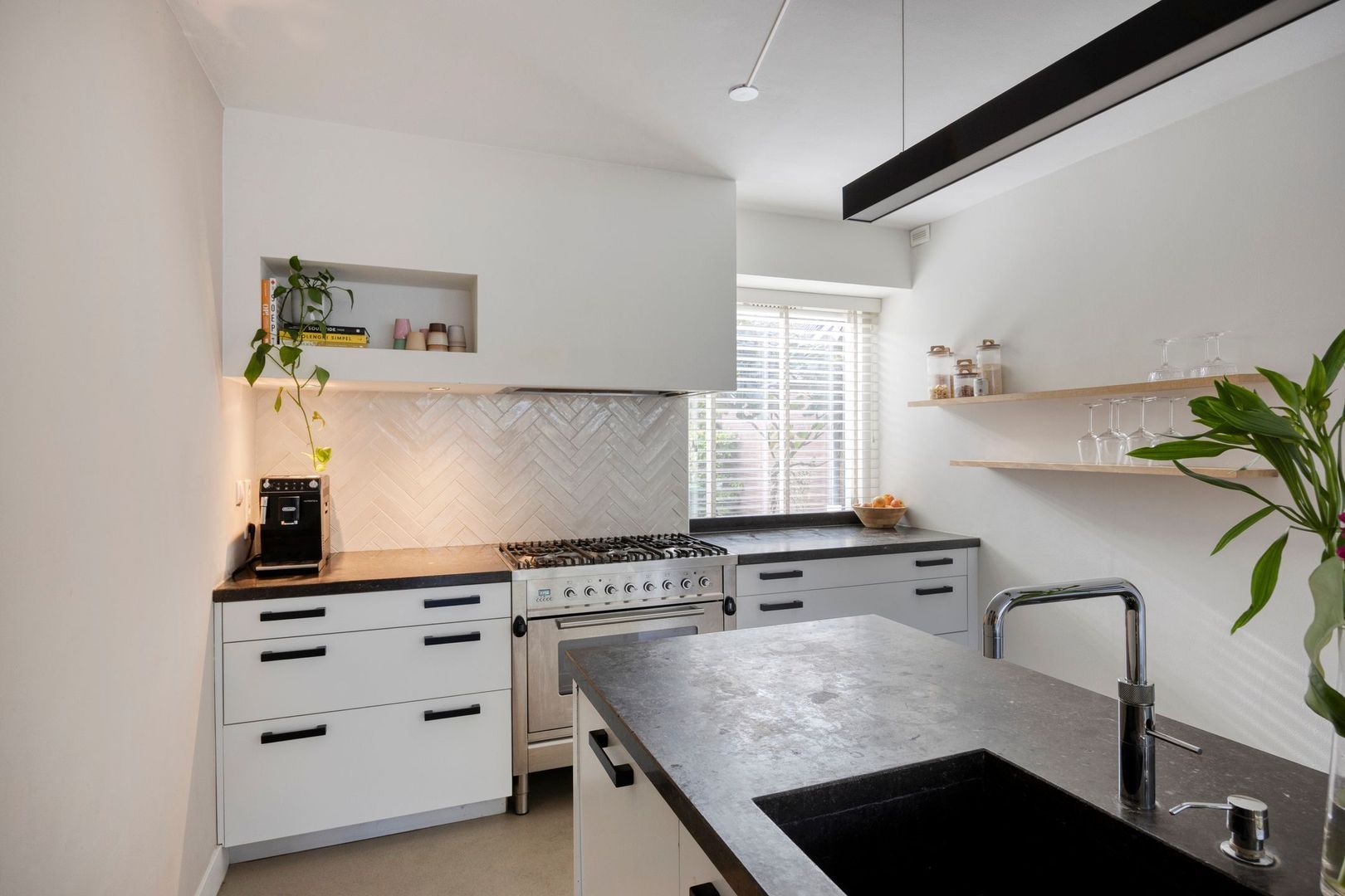 Zaan 20, Pijnacker foto-13 blur