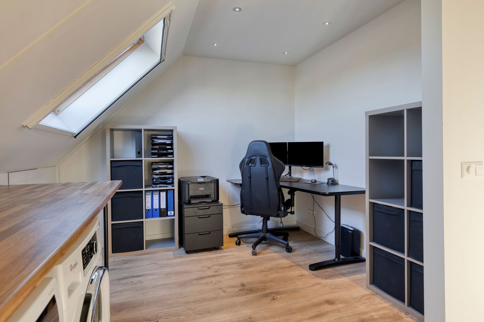 Stationsplein 59, Pijnacker foto-19 blur