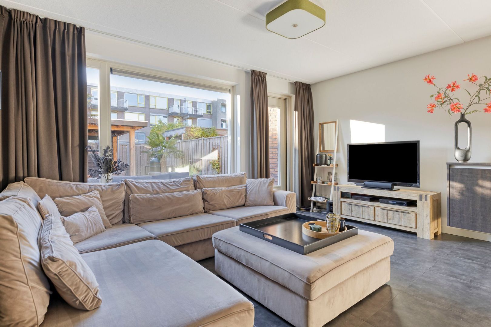 Stationsplein 59, Pijnacker foto-7 blur