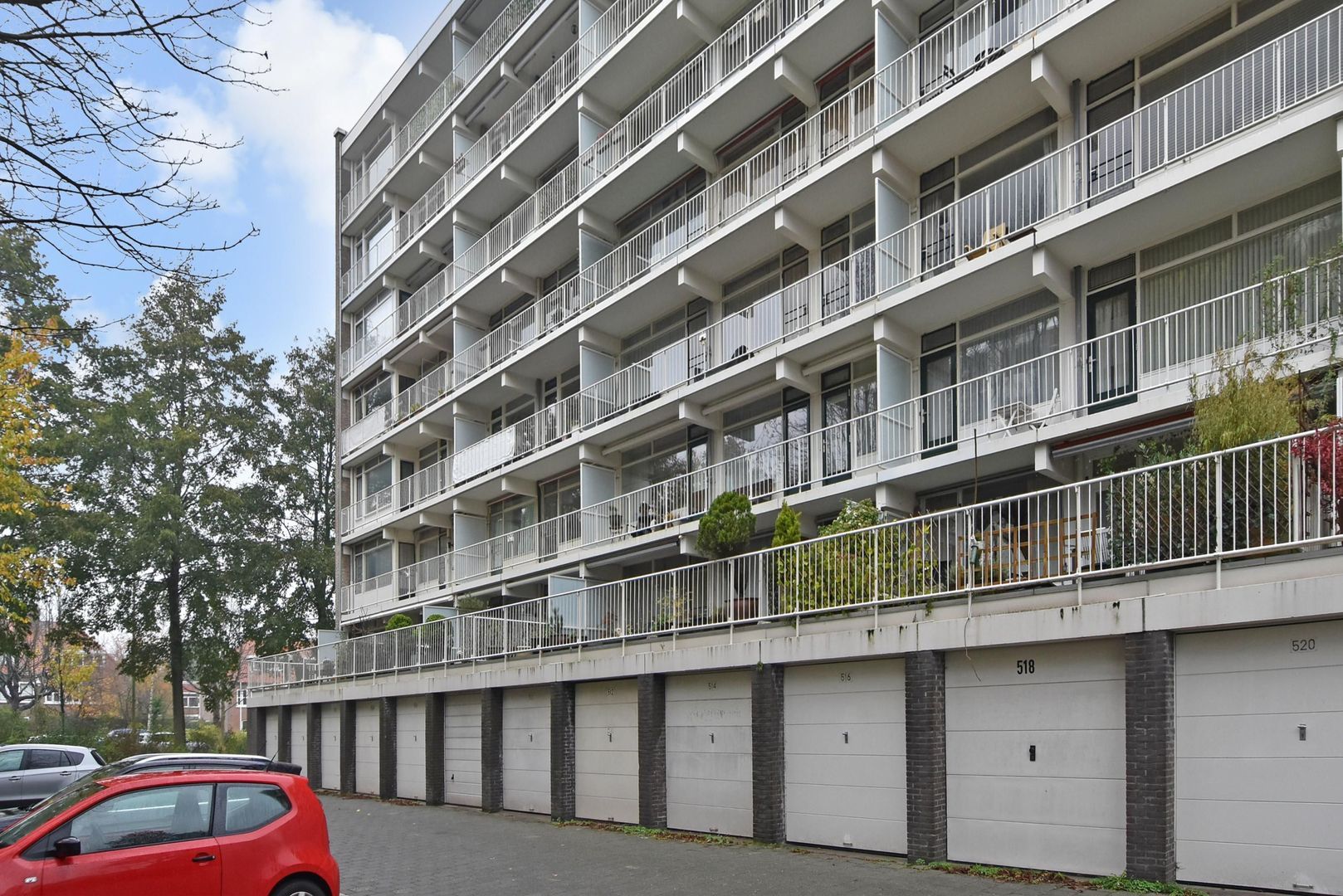 Suzannaland 606, Den Haag foto-32 blur