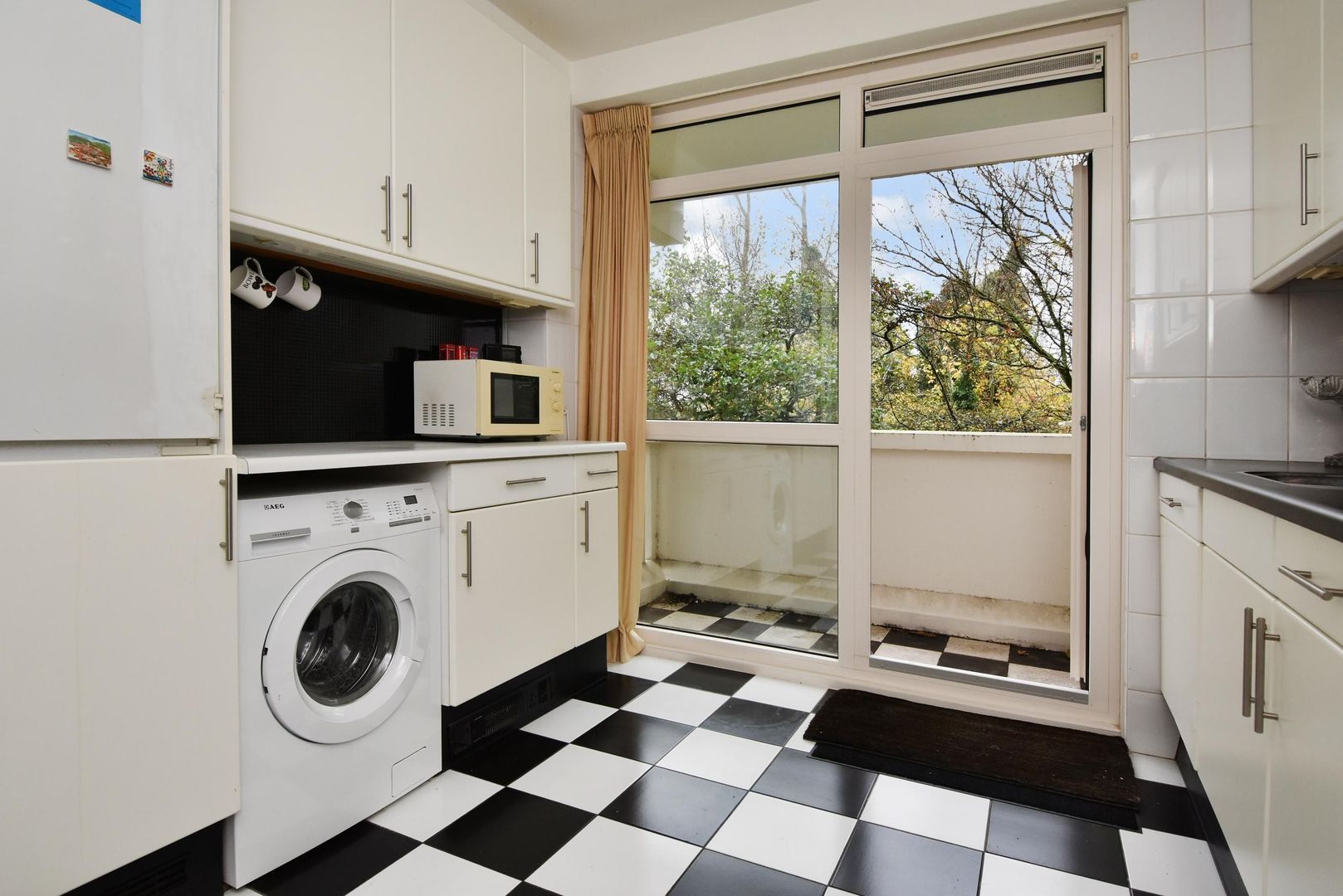 Suzannaland 606, Den Haag foto-17 blur