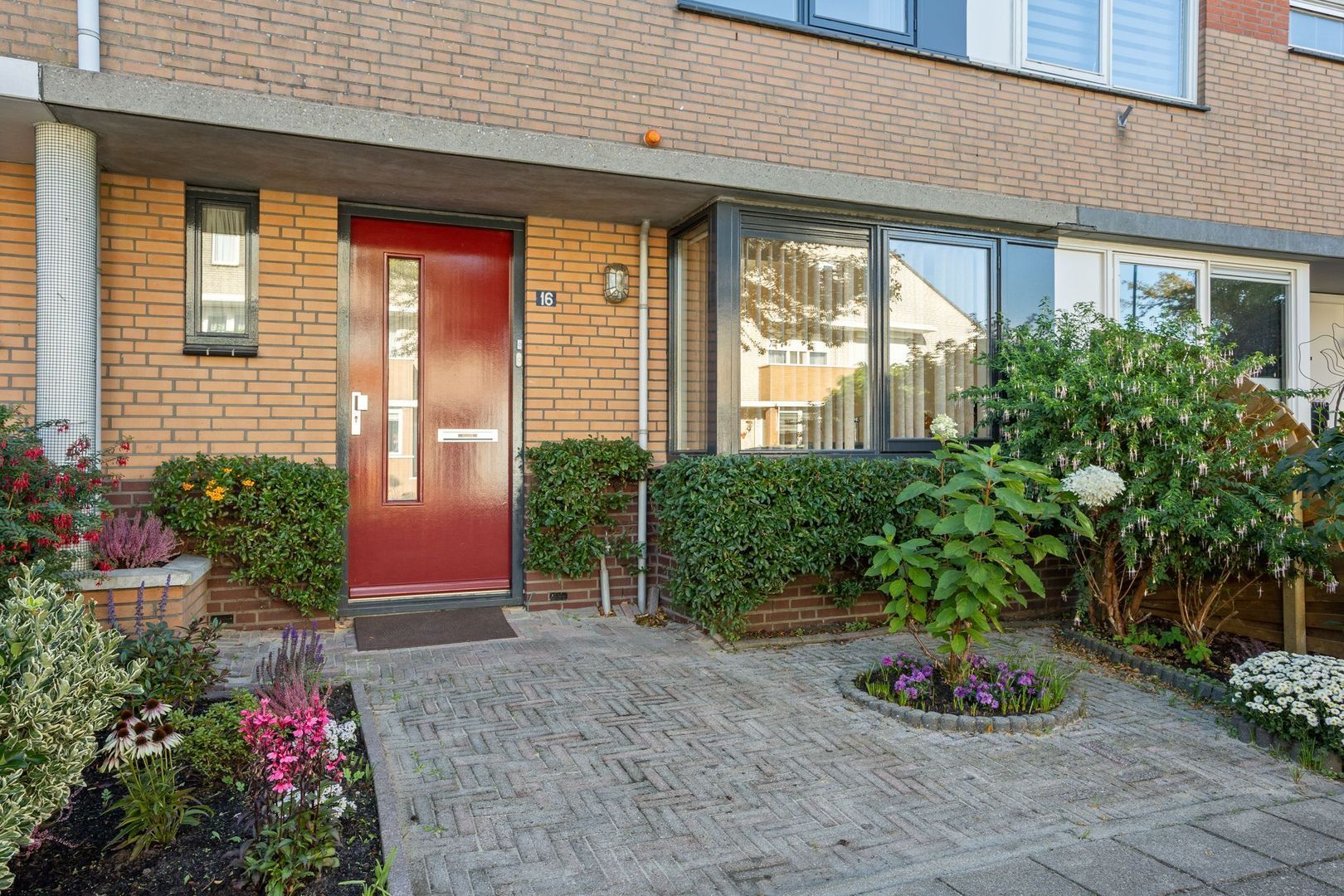 Albast 16, Zoetermeer foto-1