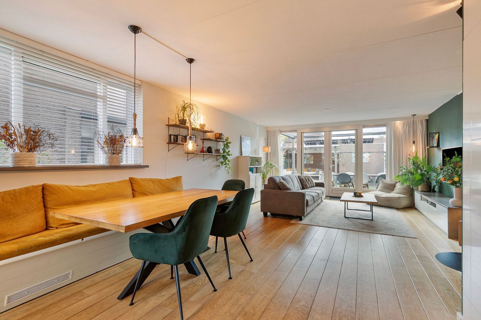 Admiraal de Ruyterstraat 163, Oud-Beijerland foto-3 blur