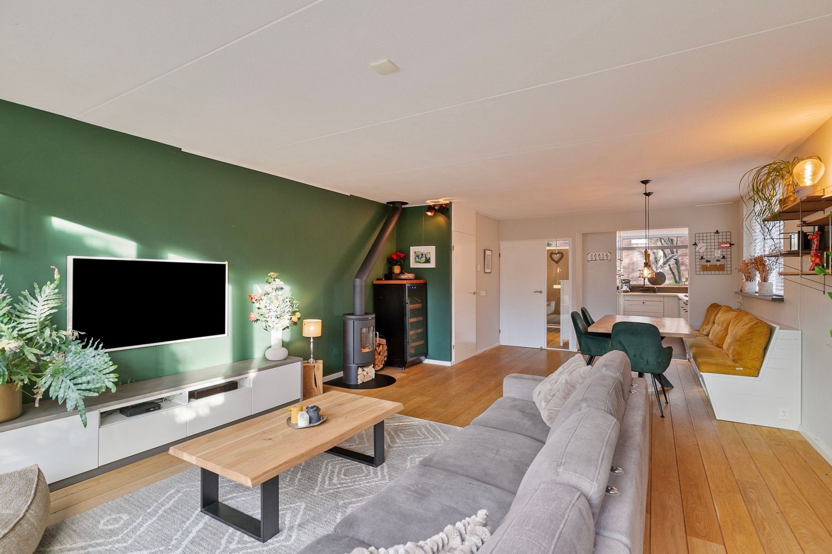 Admiraal de Ruyterstraat 163, Oud-Beijerland foto-2 blur