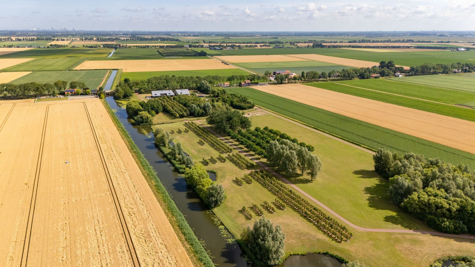 Middelsluissedijk OZ 74 a, Numansdorp foto-37 blur