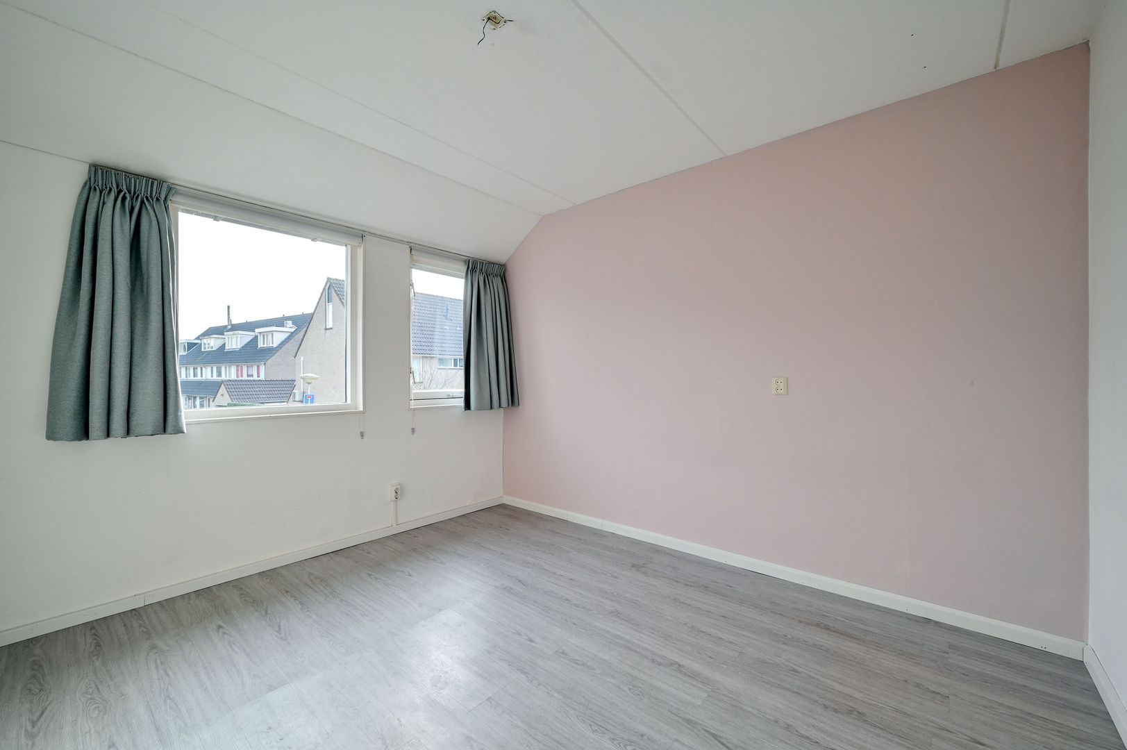 Floraronde 243, Velserbroek foto-9