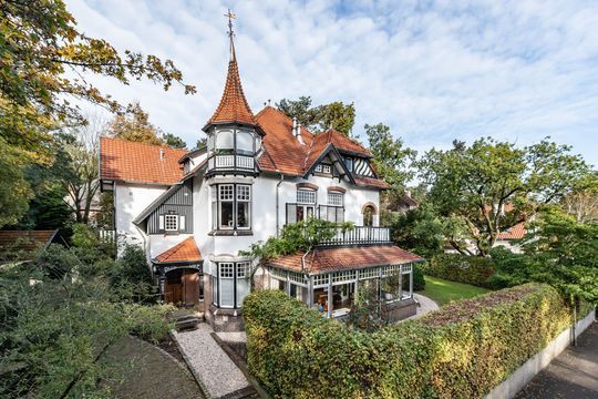 Kweekduinweg 12, Overveen