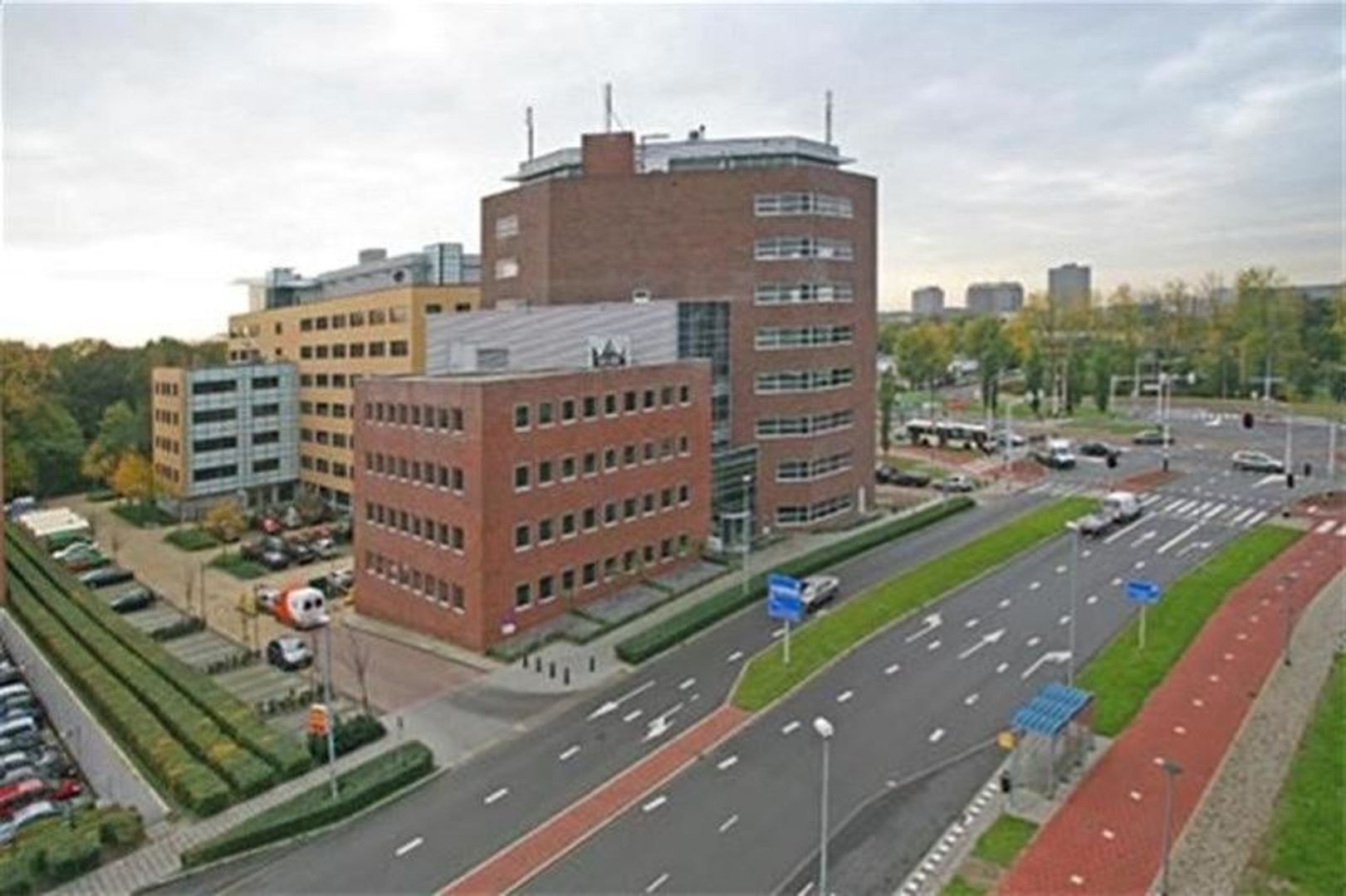 Laan van Oversteen 2, Rijswijk foto-1 blur