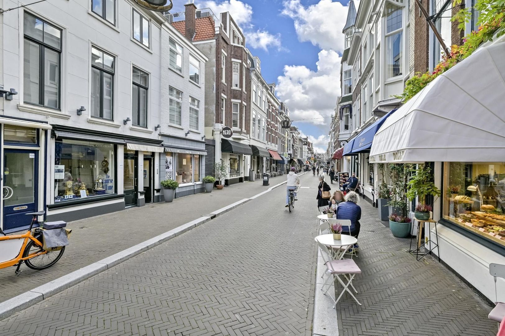 Noordeinde 153, Den Haag foto-1 blur