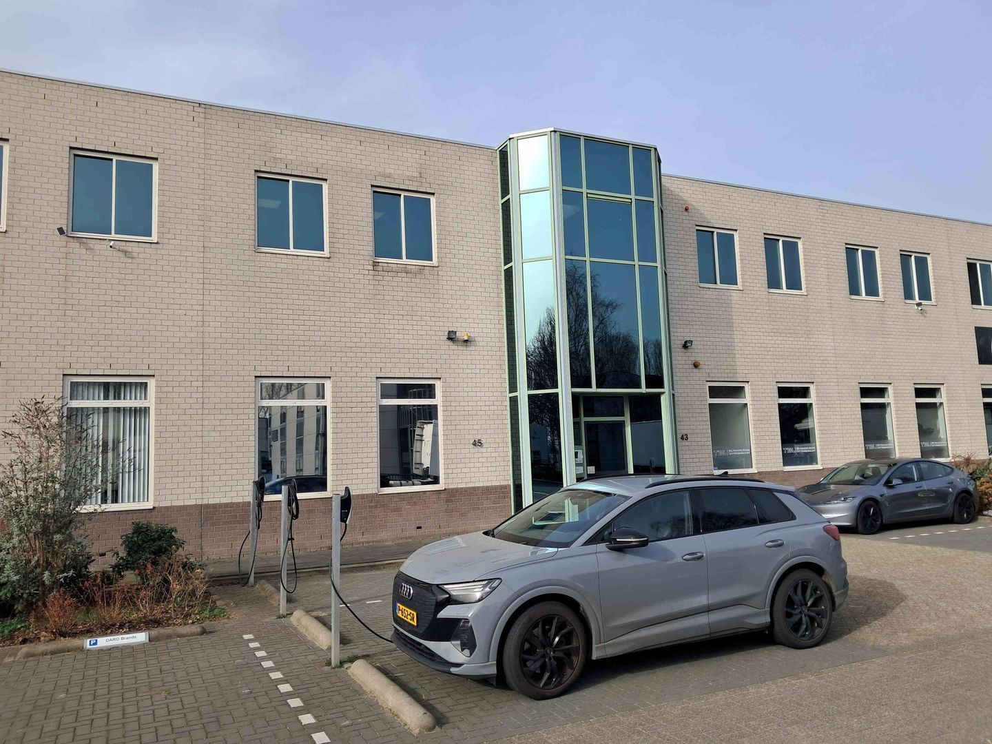 Innsbruckweg 45, Rotterdam foto-0 blur