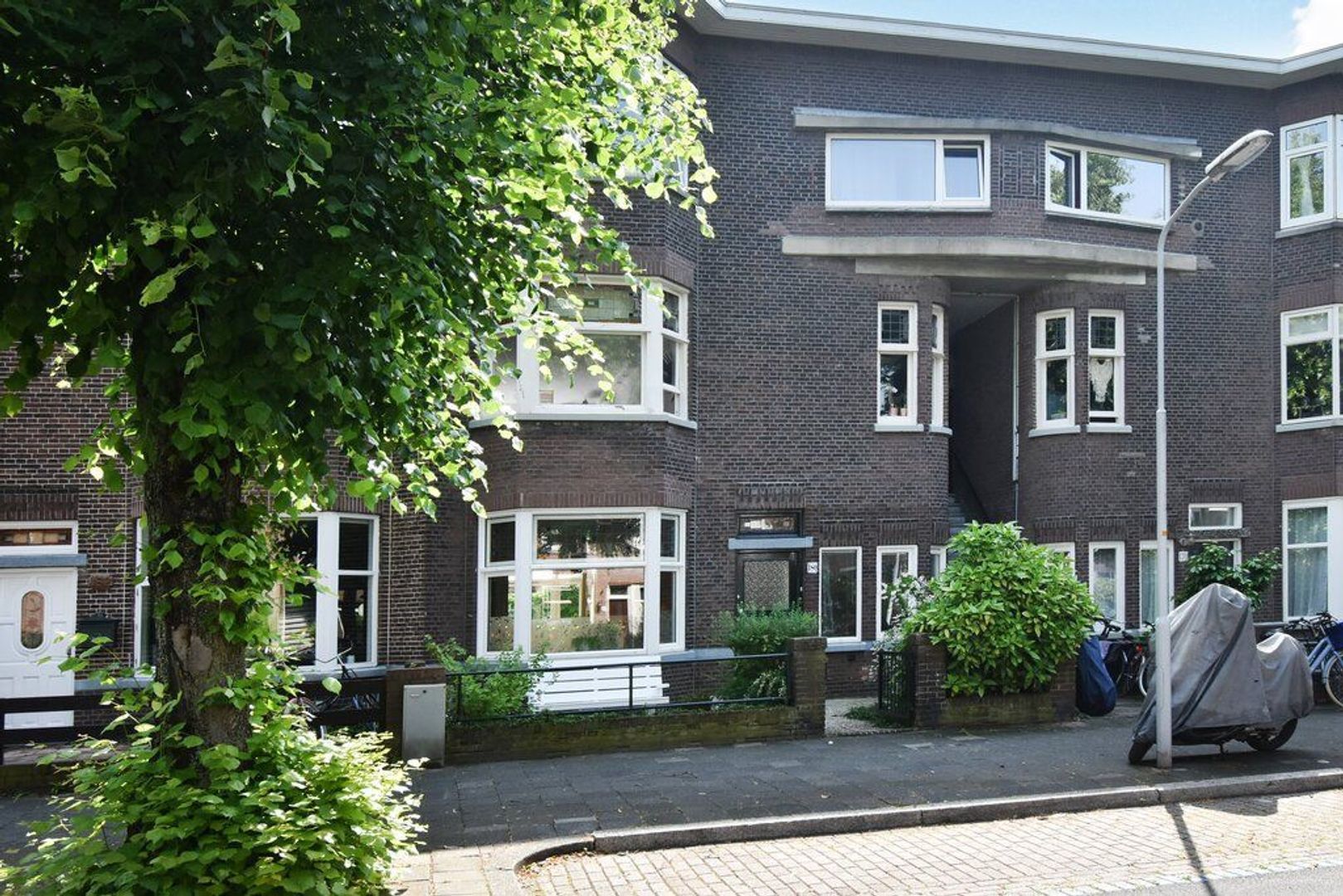 van de Wateringelaan 180, Voorburg foto-1 blur