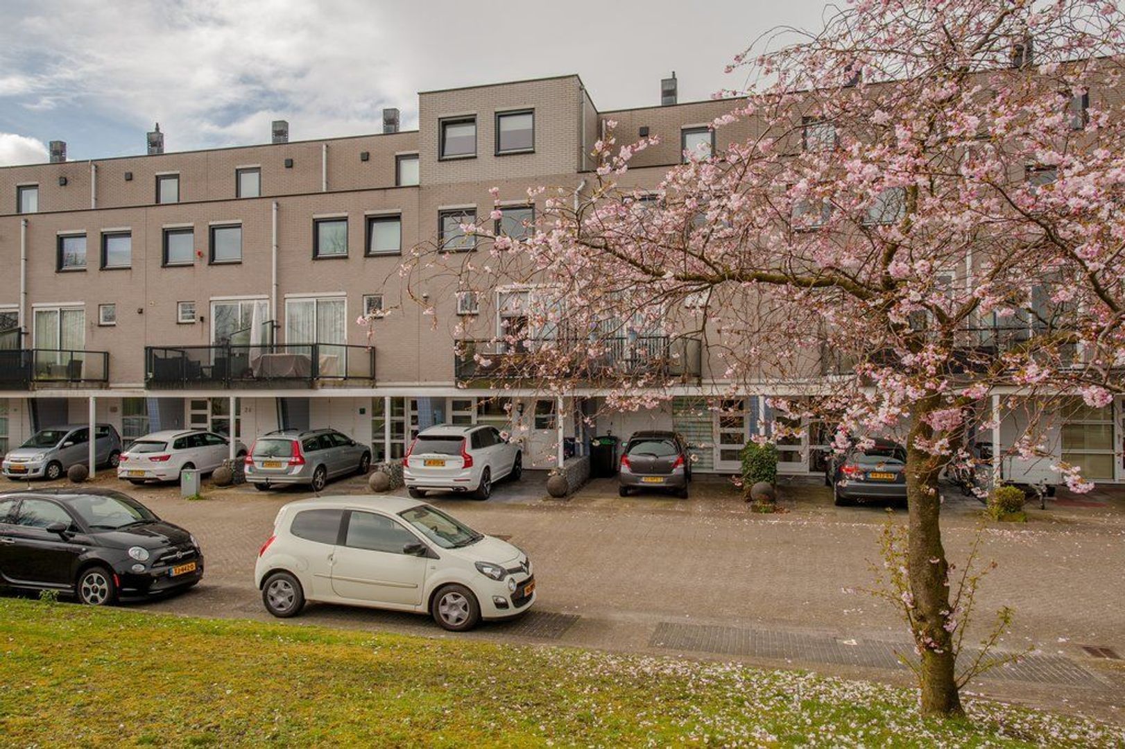 Laan van der Kroft 32, Den Haag foto-1 blur