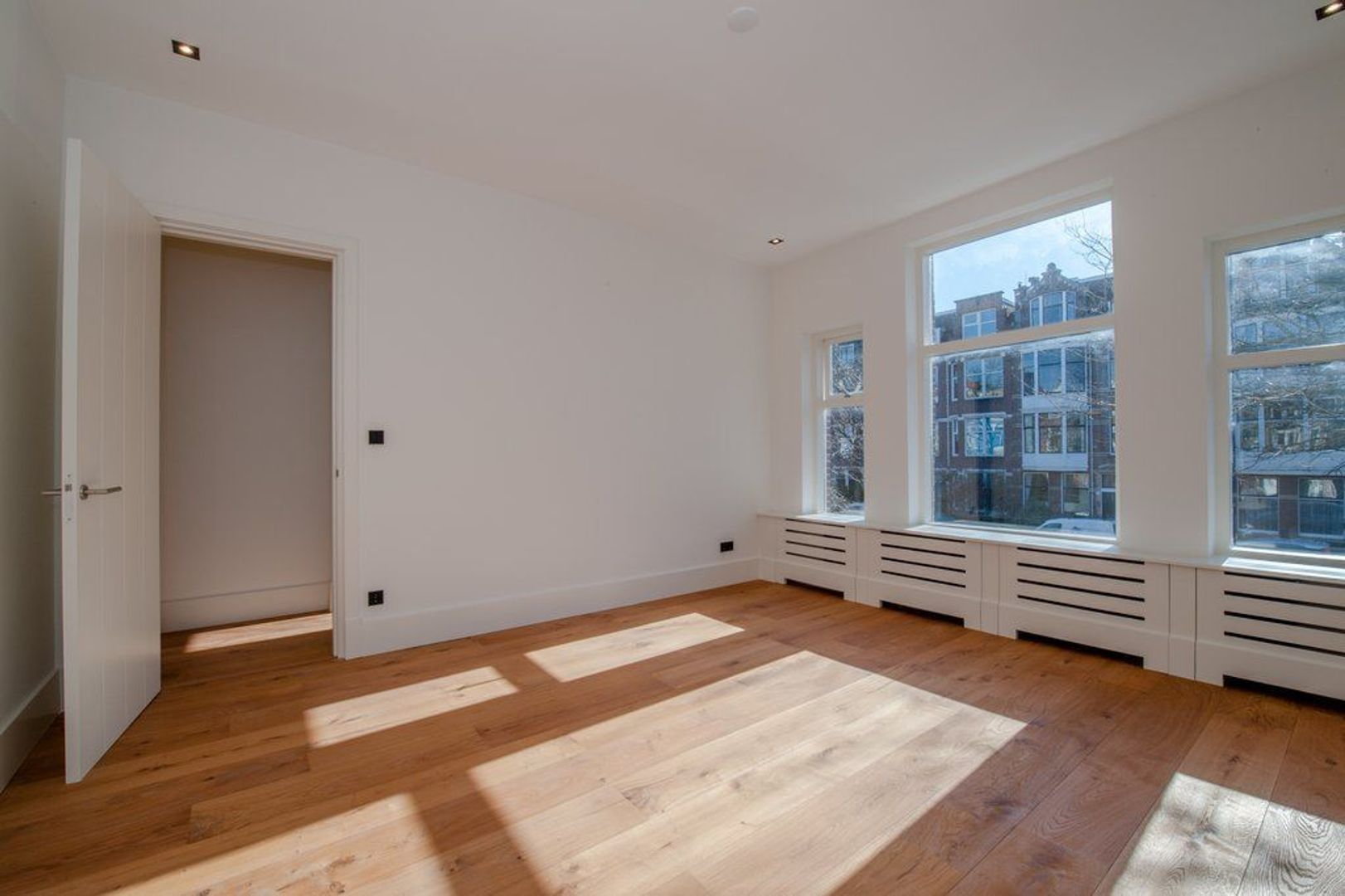 Laan van Nieuw-Oost-Indie 222, Den Haag foto-38 blur
