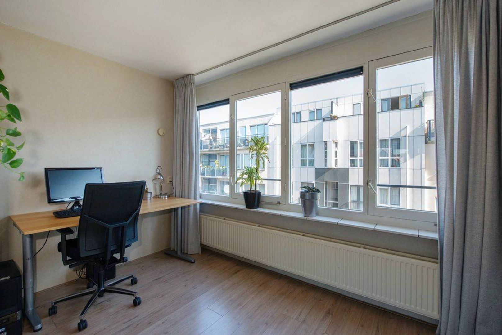 Van Diemenstraat 82, Den Haag foto-22 blur