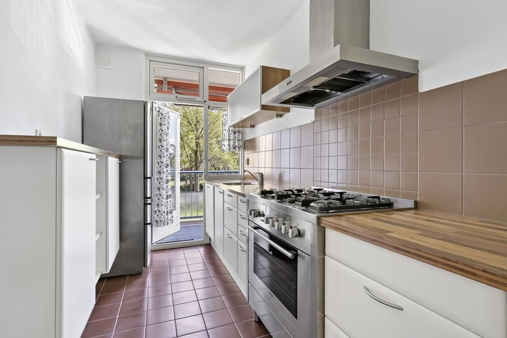 Landrestraat 521, Den Haag foto-11 blur