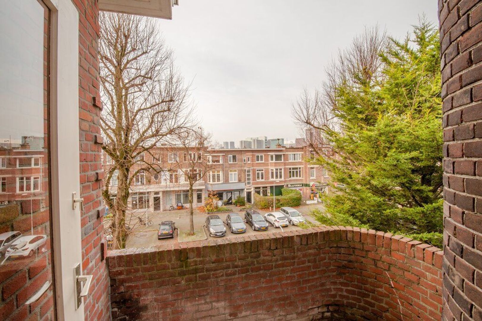 van de Wateringelaan 32, Voorburg foto-24 blur