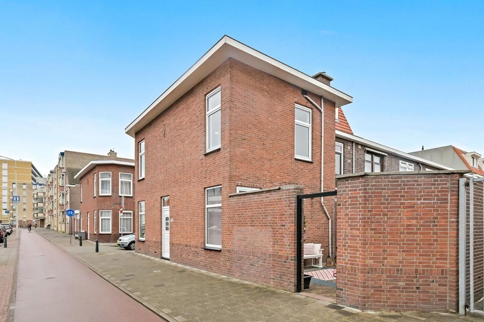 Westduinweg 235, Den Haag foto-1 blur