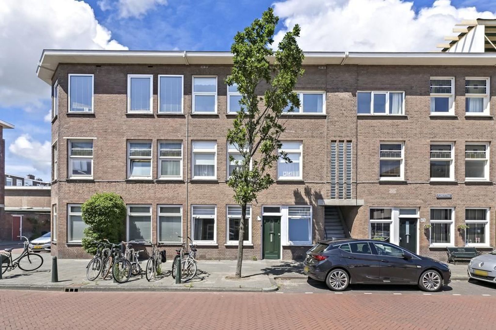 Pluvierstraat 481, Den Haag foto-1 blur