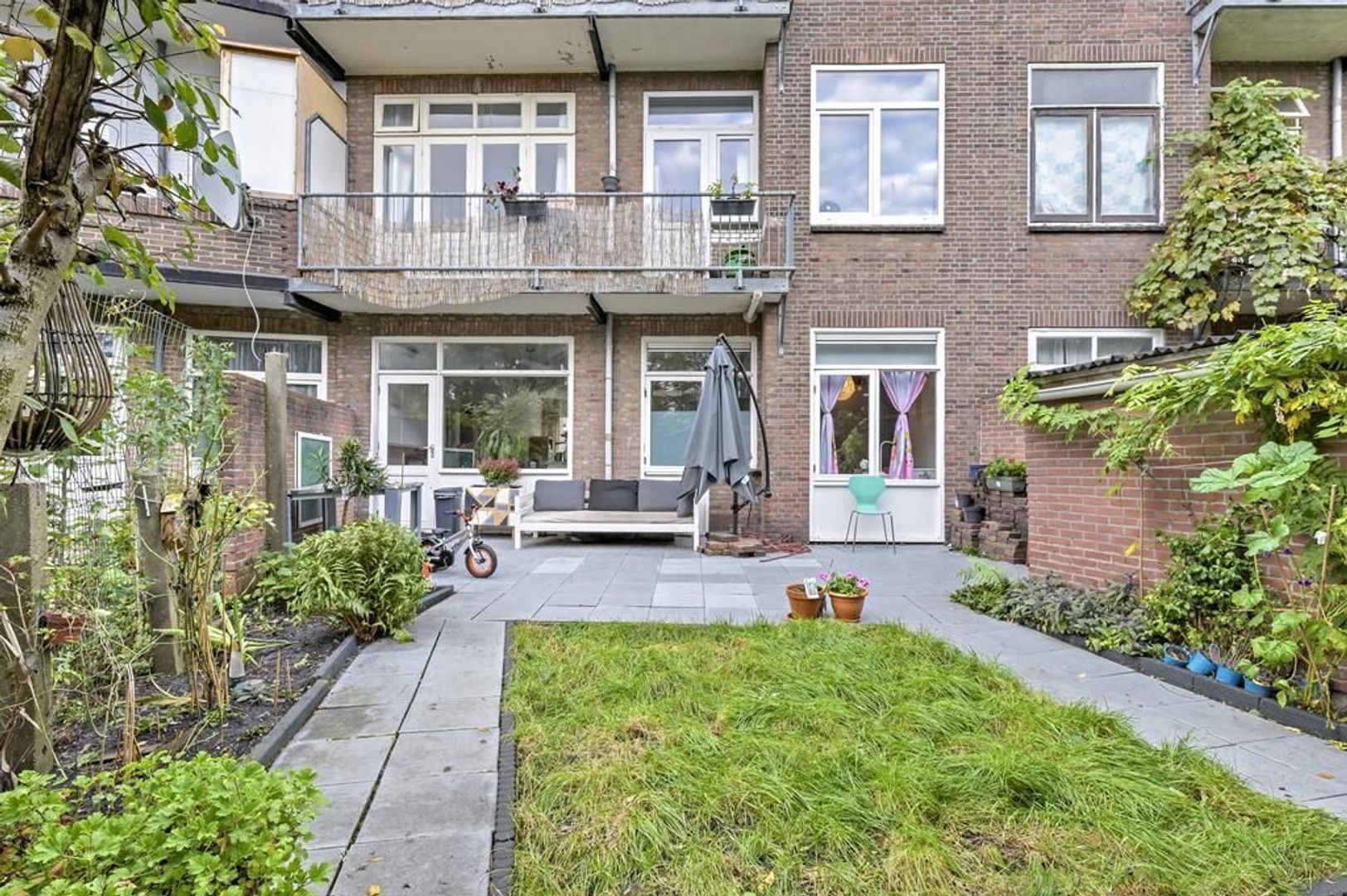 Kamperfoeliestraat 213, Den Haag foto-6 blur