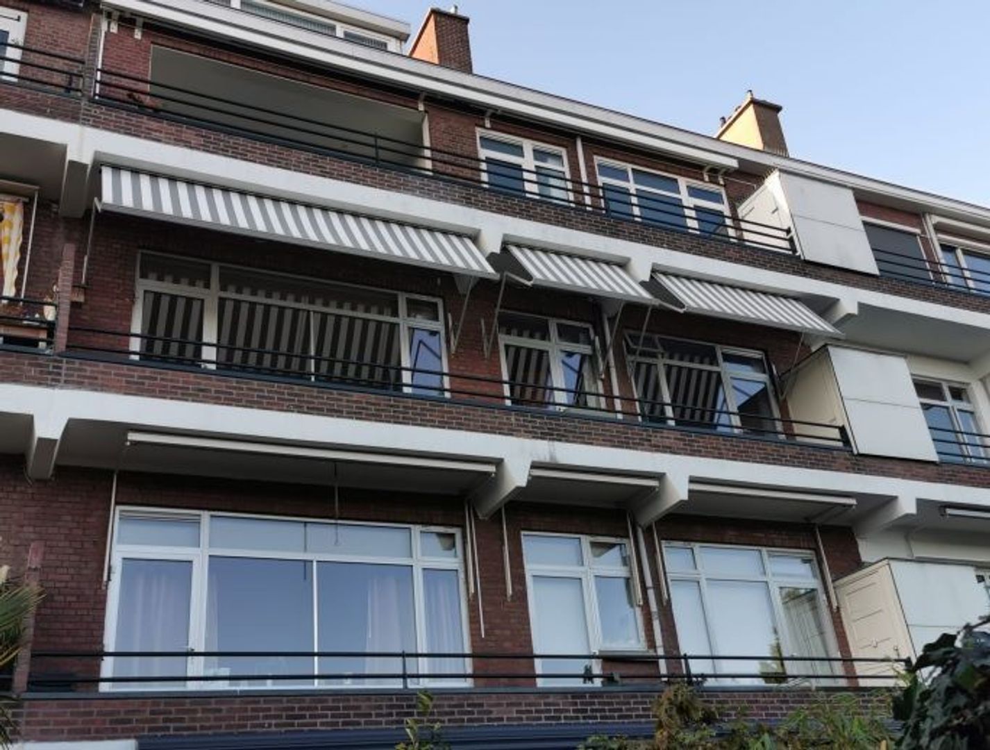 Laan van Meerdervoort 940, Den Haag foto-34 blur