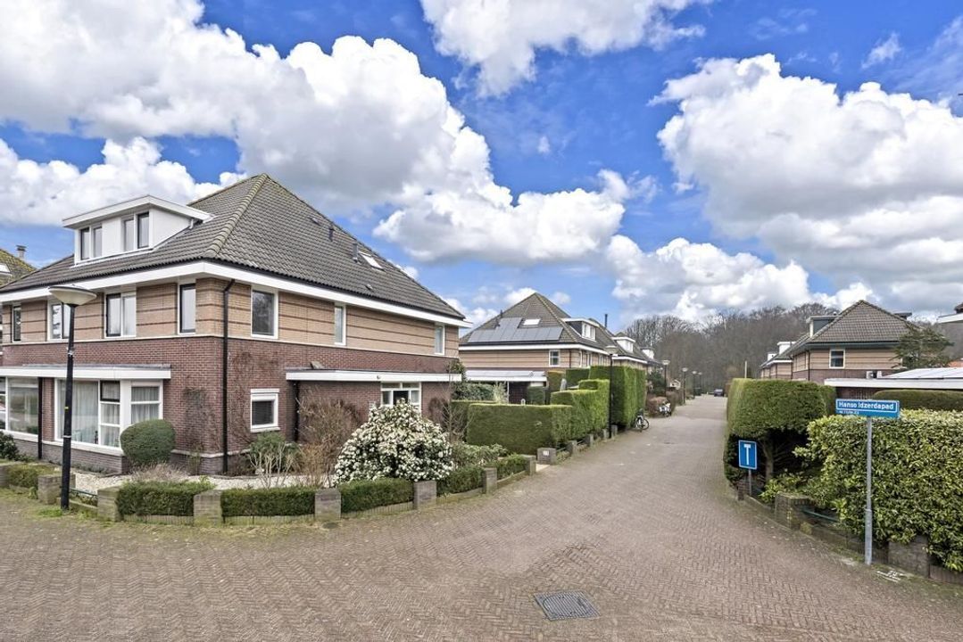 Hanso Idzerdapad 23, Den Haag