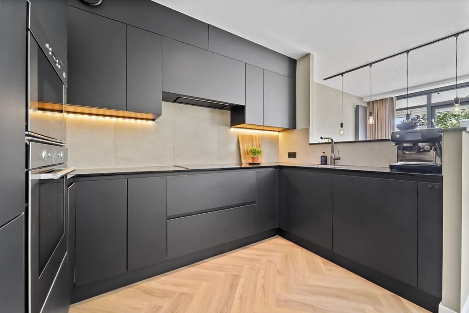 Roomolenstraat 6, Leidschendam foto-11 blur