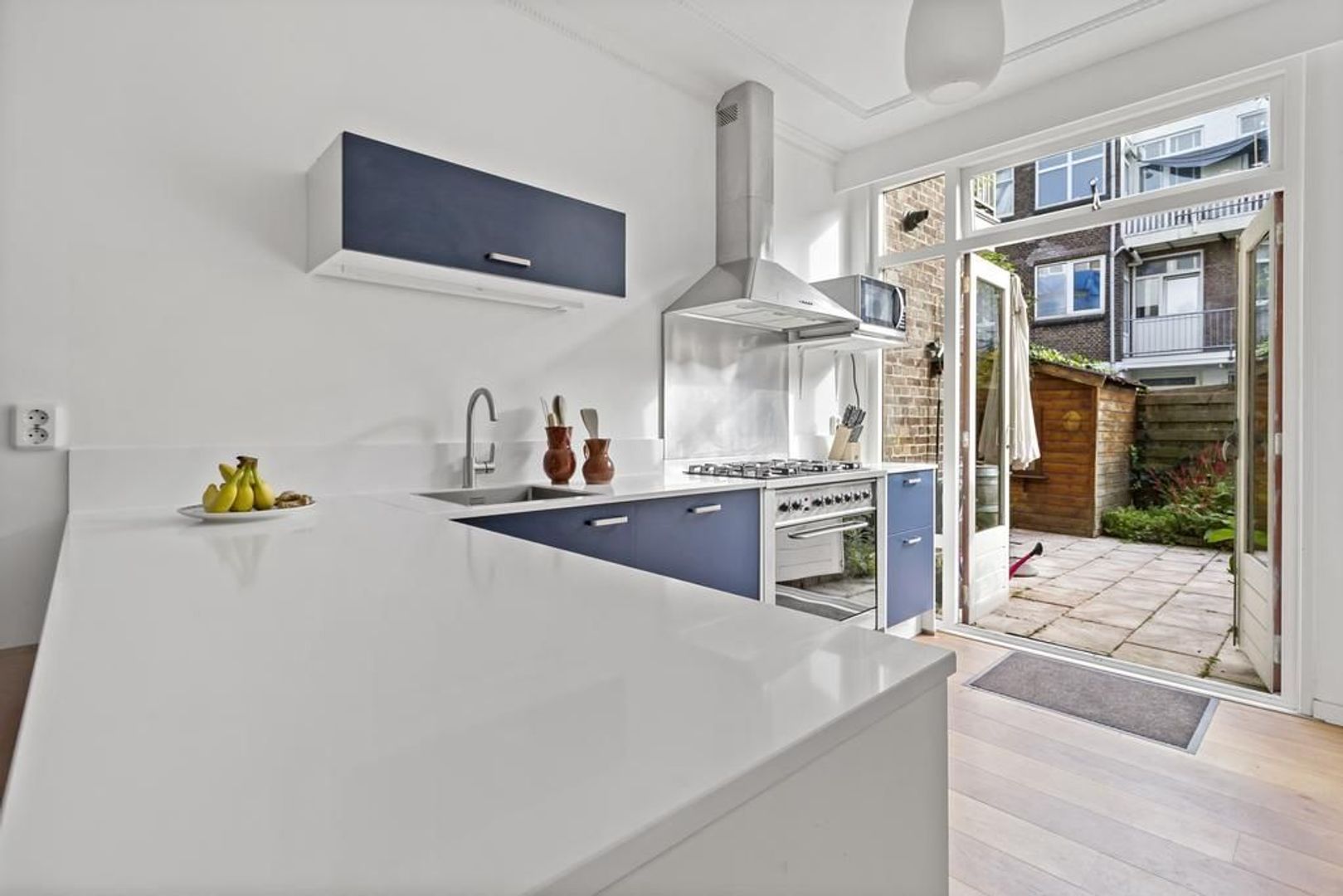 Larensestraat 130, Den Haag foto-6 blur