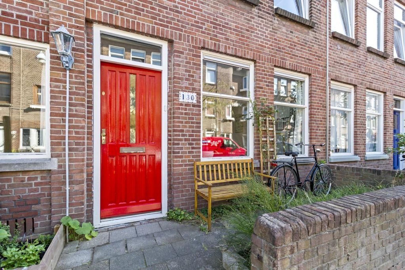Larensestraat 130, Den Haag foto-18 blur