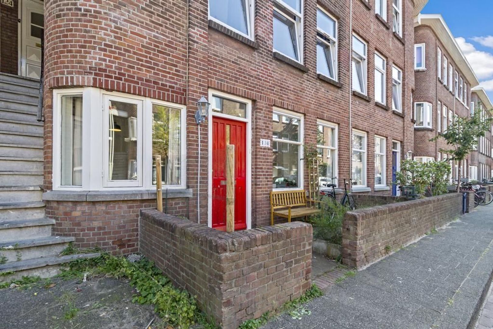 Larensestraat 130, Den Haag foto-1 blur
