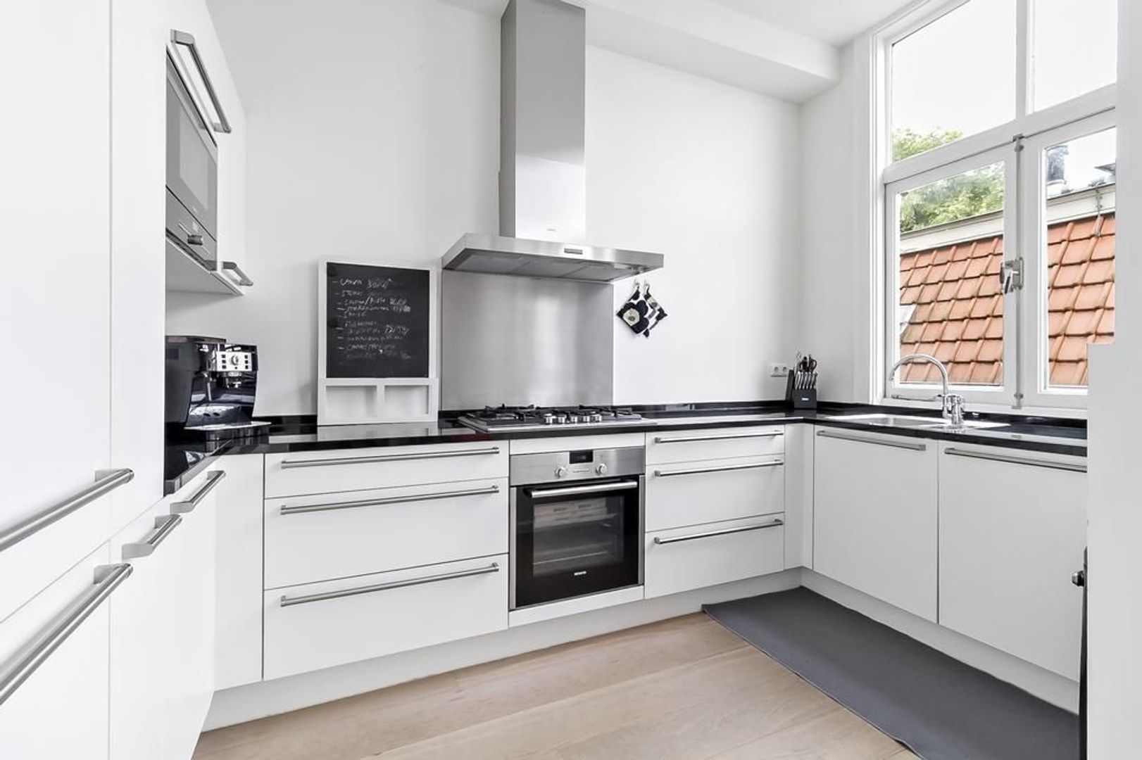 2e Antonie Heinsiusstraat 91, Den Haag foto-13 blur