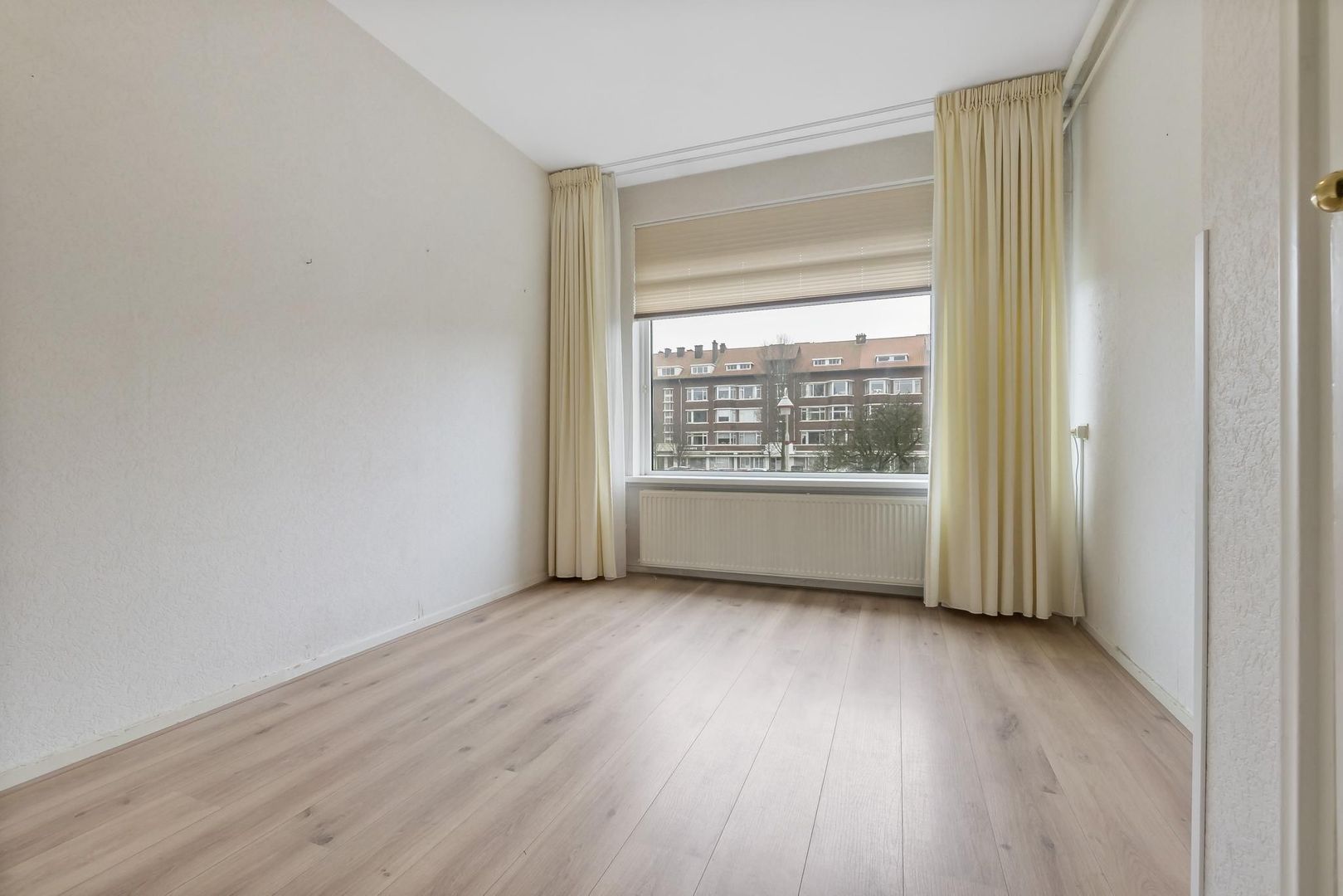 Laan van Meerdervoort 1209, Den Haag foto-17 blur